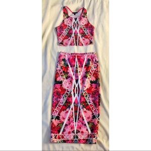 ✨Material Girl 2piece floral Crop top & Skirt✨
